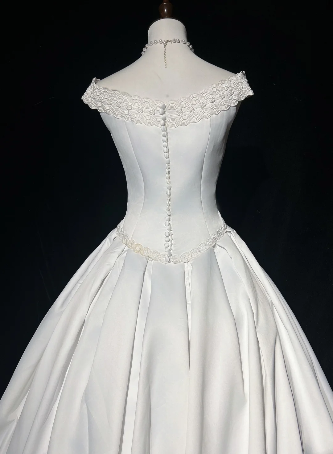 Vintage Wedding Dress 1970s Ball Gown Off The Shoulder Satin White Long Wedding Dresses Bridal Gowns Elegant Brides Gown DH570