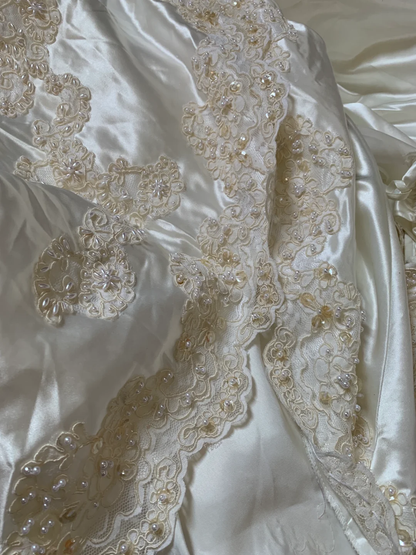 Vintage Wedding Dress 1970s Ball Gown V Neck Sleeveless Satin White Long Wedding Dresses Bridal Gowns Elegant Brides Gown DH575