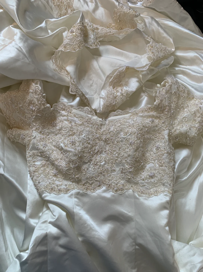 Vintage Wedding Dress 1970s Ball Gown V Neck Sleeveless Satin White Long Wedding Dresses Bridal Gowns Elegant Brides Gown DH575