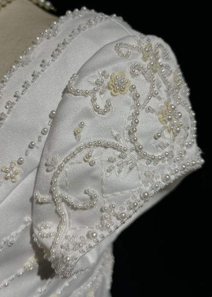 Classic Bridal Gown A line Square Neck Short Sleeves Satin White Wedding Dresses Minimalist Bridal Gowns DH648