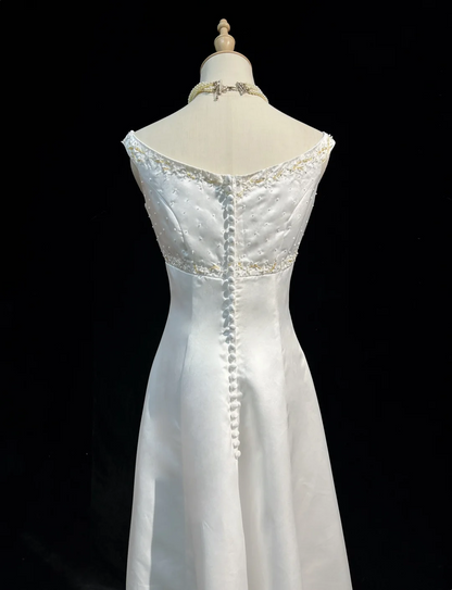 Classic Bridal Gown A line Jewel Neck Satin Long White Wedding Dresses Elegant Bridal Gowns DH649