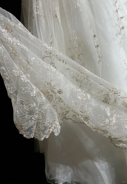 Classic Bridal Gown Ball Gown Square Neck Short Sleeves Tulle White Wedding Dresses Vintage Bridal Gowns DH651