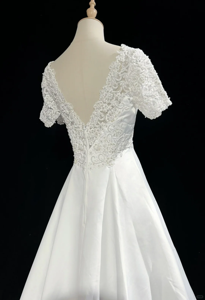 Vintage Bridal Gown 1960s Ball Gown V Neck Short Sleeves Ivory Long Summer Autumn Wedding Dresses Elegant Bridal Gowns DH670