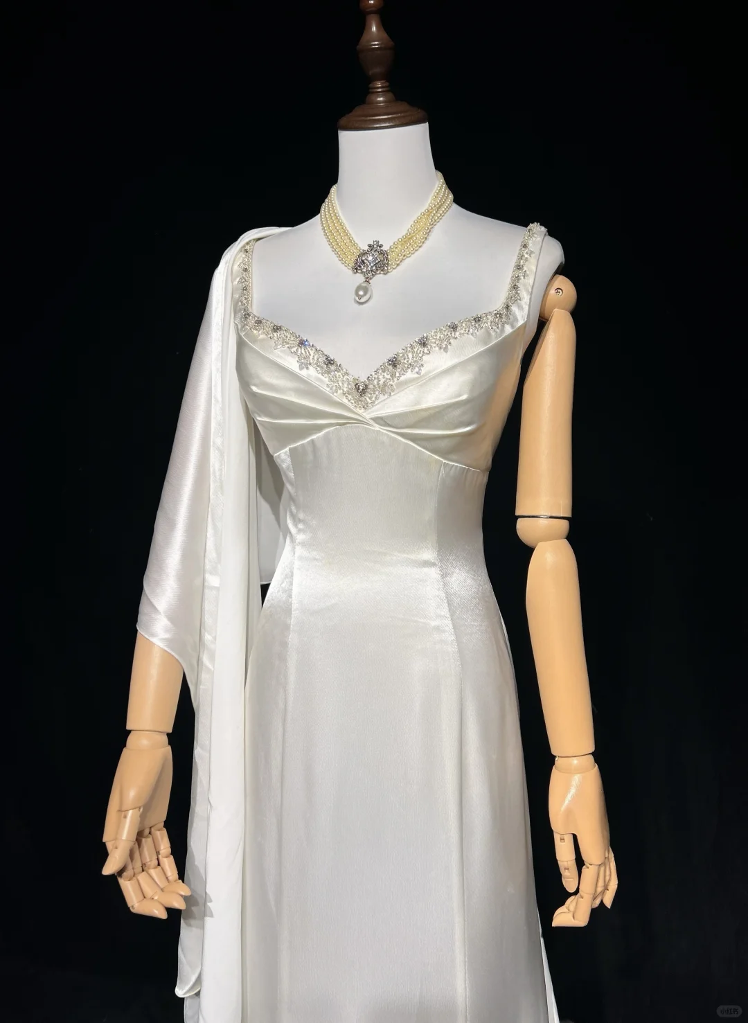 Vintage Mermaid Spaghetti Straps White Satin Beads Long 1940s 1950s Wedding Dresses Elegant Bridal Gowns DH677