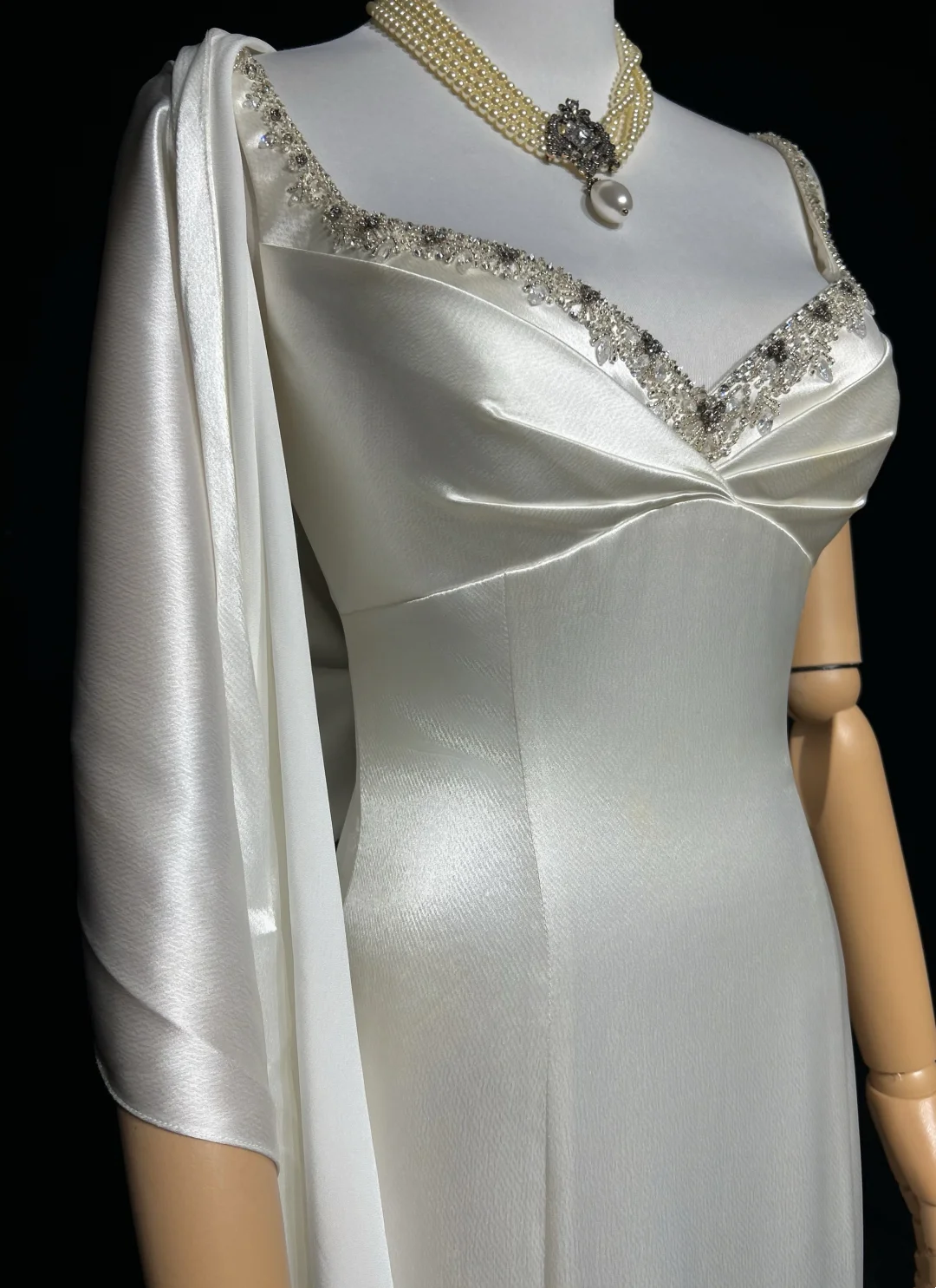 Vintage Mermaid Spaghetti Straps White Satin Beads Long 1940s 1950s Wedding Dresses Elegant Bridal Gowns DH677