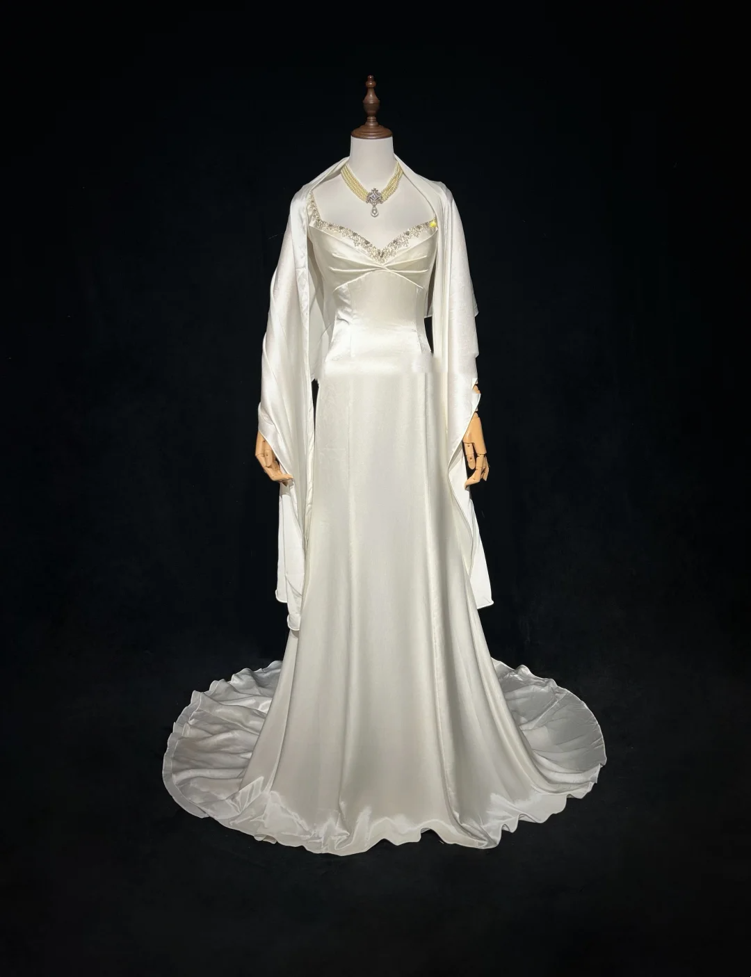 Vintage Mermaid Spaghetti Straps White Satin Beads Long 1940s 1950s Wedding Dresses Elegant Bridal Gowns DH677