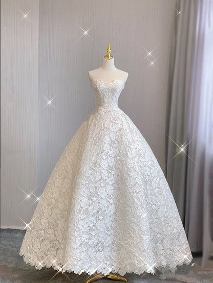 Extravagant Ball Gown Strapless White Lace Long Wedding Dresses Elegant Bridal Gowns DH680