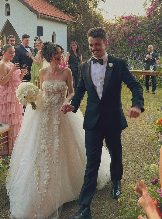 Princess Wedding Dress Ball Gown Strapless Tulle White Long Wedding Dresses Bridal Gowns Elegant Brides Gown DH722