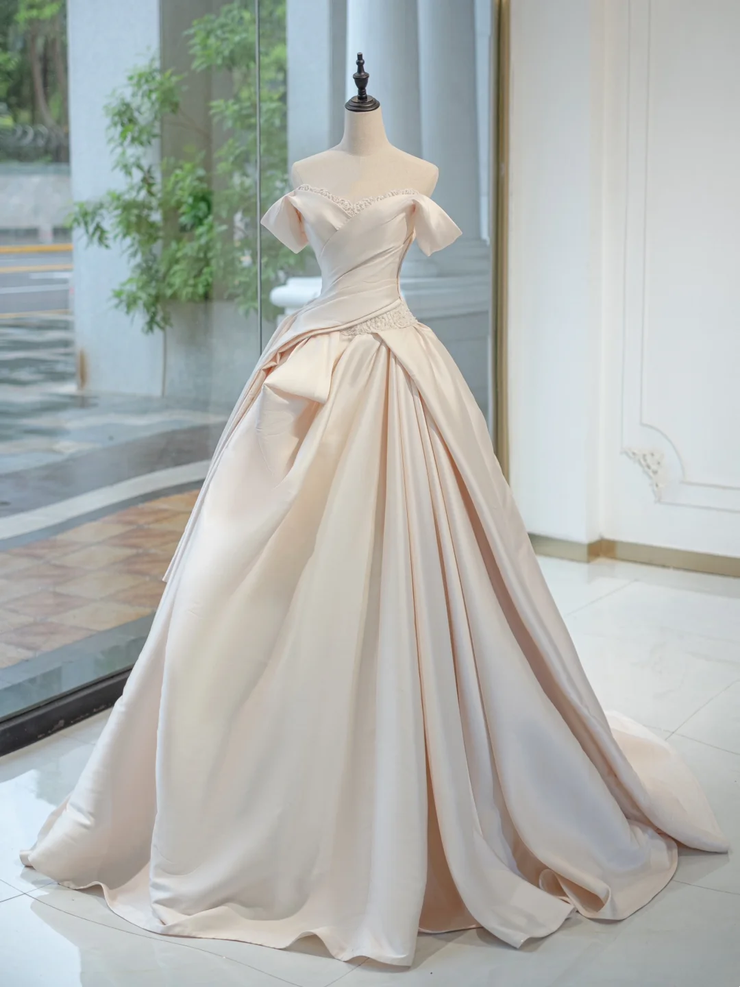 Timeless Bridal Gown Ball Gown Off The Shoulder Satin Long Light Pink Wedding Dresses Elegant Bridal Gowns DH732