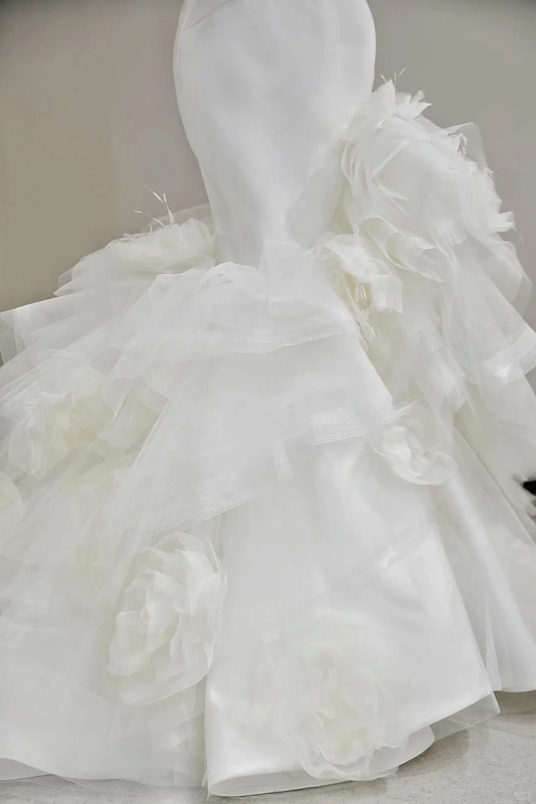 Unique Bridal Gown Mermaid Strapless White Satin Long Wedding Dresses Elegant Brides Gowns DH734