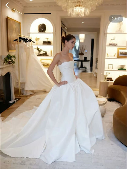Classy Elegant Wedding Dress Ball Gown Strapless Satin Long Wedding Dresses Bridal Gowns DH735