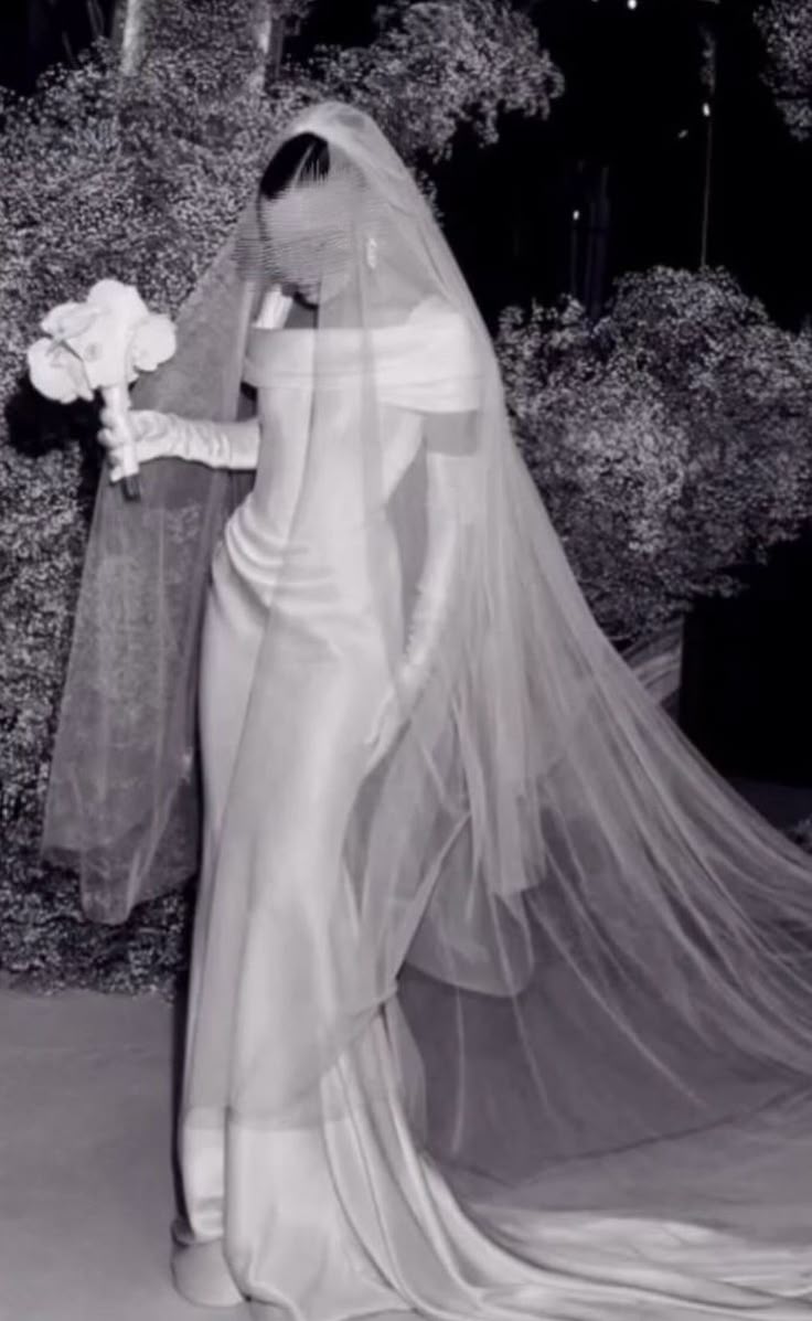 Dreamy Wedding Dress Mermaid Off The Shoulder Satin White Wedding Dresses Bridal Gowns DH736