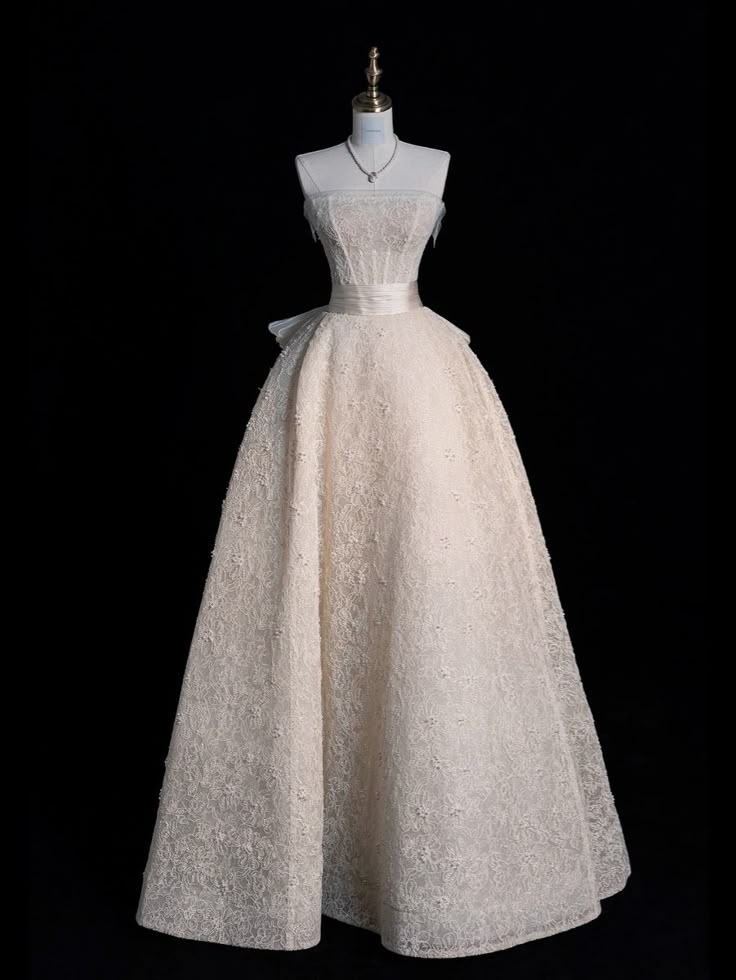 Unique Wedding Dress Ball Gown Strapless Neck Lace Long Wedding Dresses Bridal Gowns Elegant Brides Gown DH741