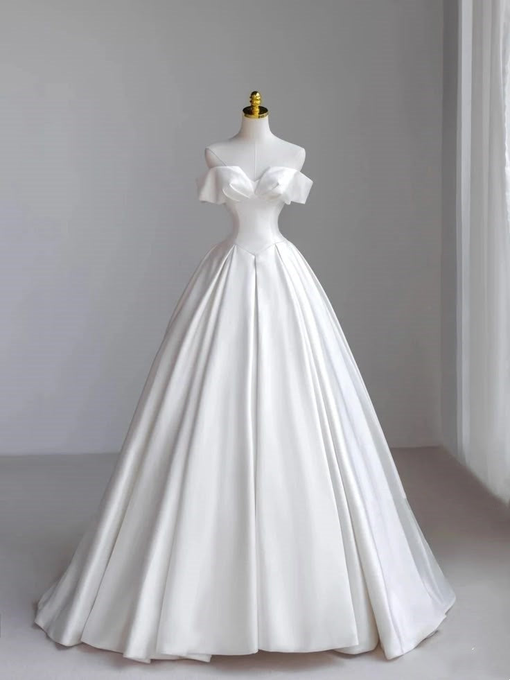Classic Bridal Gown Ball Gown Off The Shoulder Short Sleeves Satin White Wedding Dresses Minimalist Bridal Gowns DH742