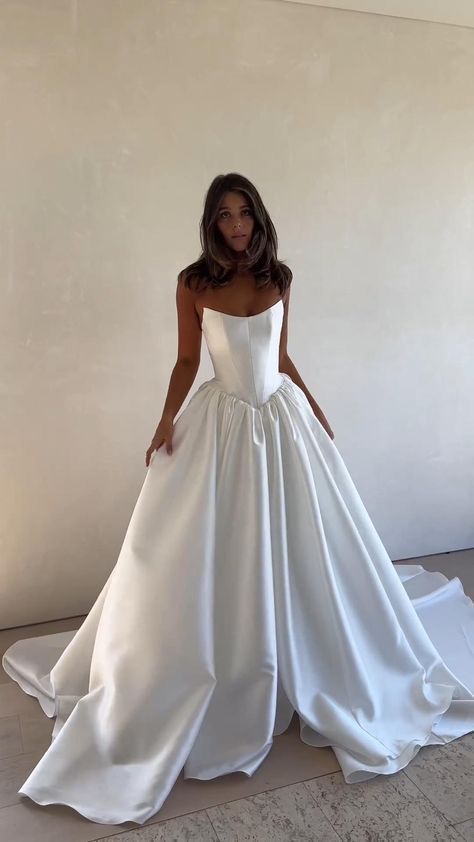 Classic Bridal Gown Ball Gown Strapless Satin Long White Wedding Dresses Elegant Bridal Gowns DH860