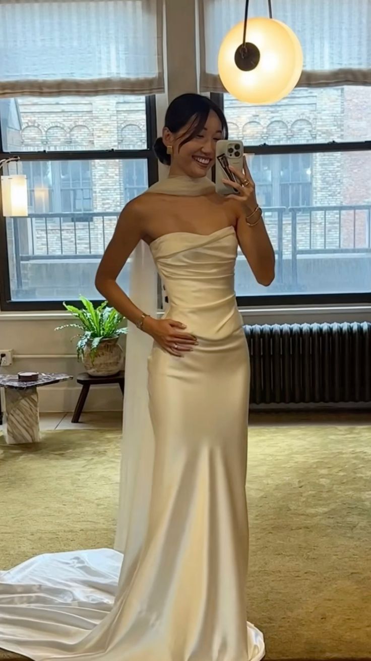 Ethereal Wedding Dress Sheath Strapless Satin Long Ivory Wedding Dresses Bridal Gowns DH863