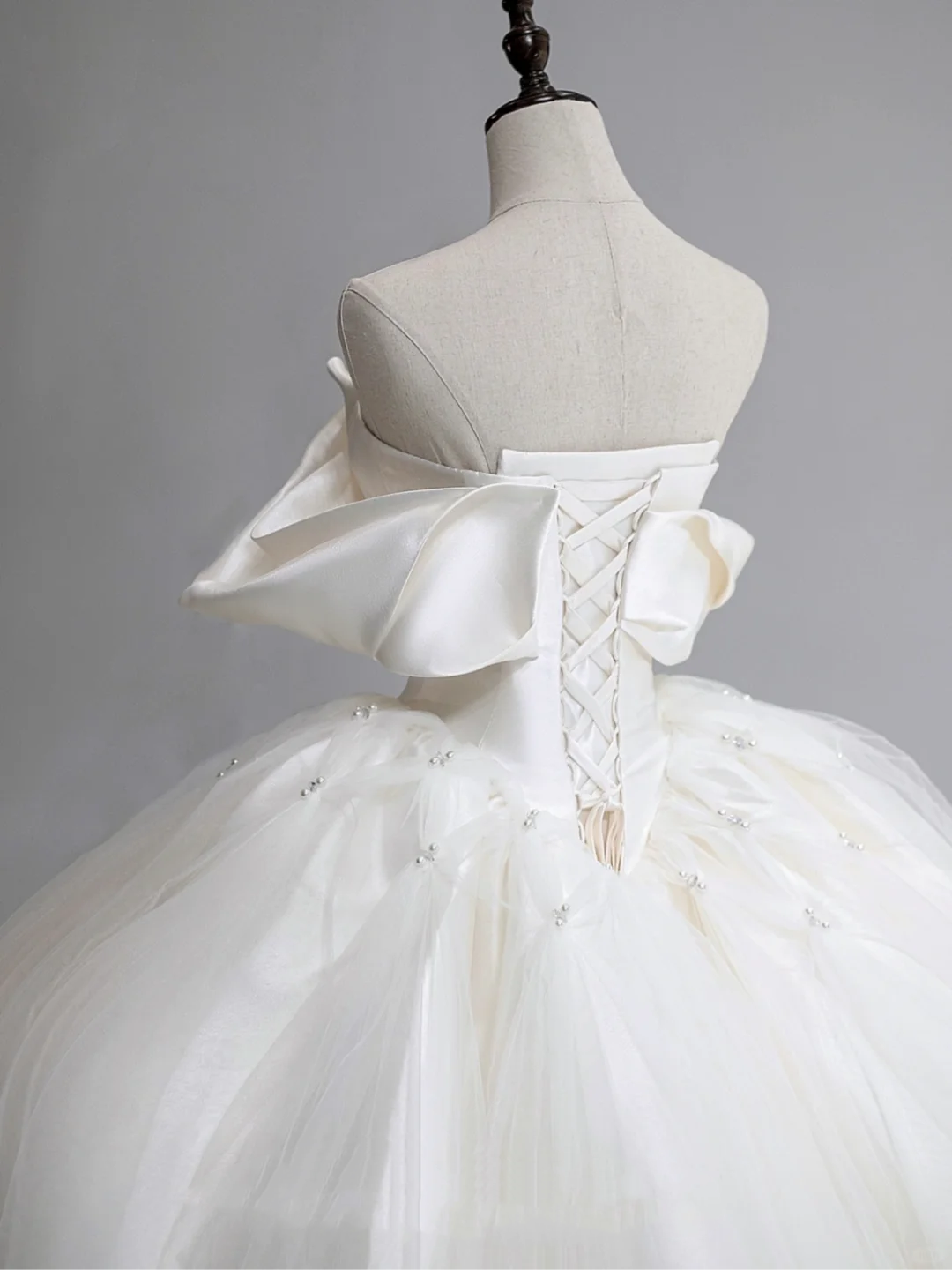 Timeless Bridal Gown Ball Gown Off The Shoulder Satin Long White Wedding Dresses Elegant Bridal Gowns DH867