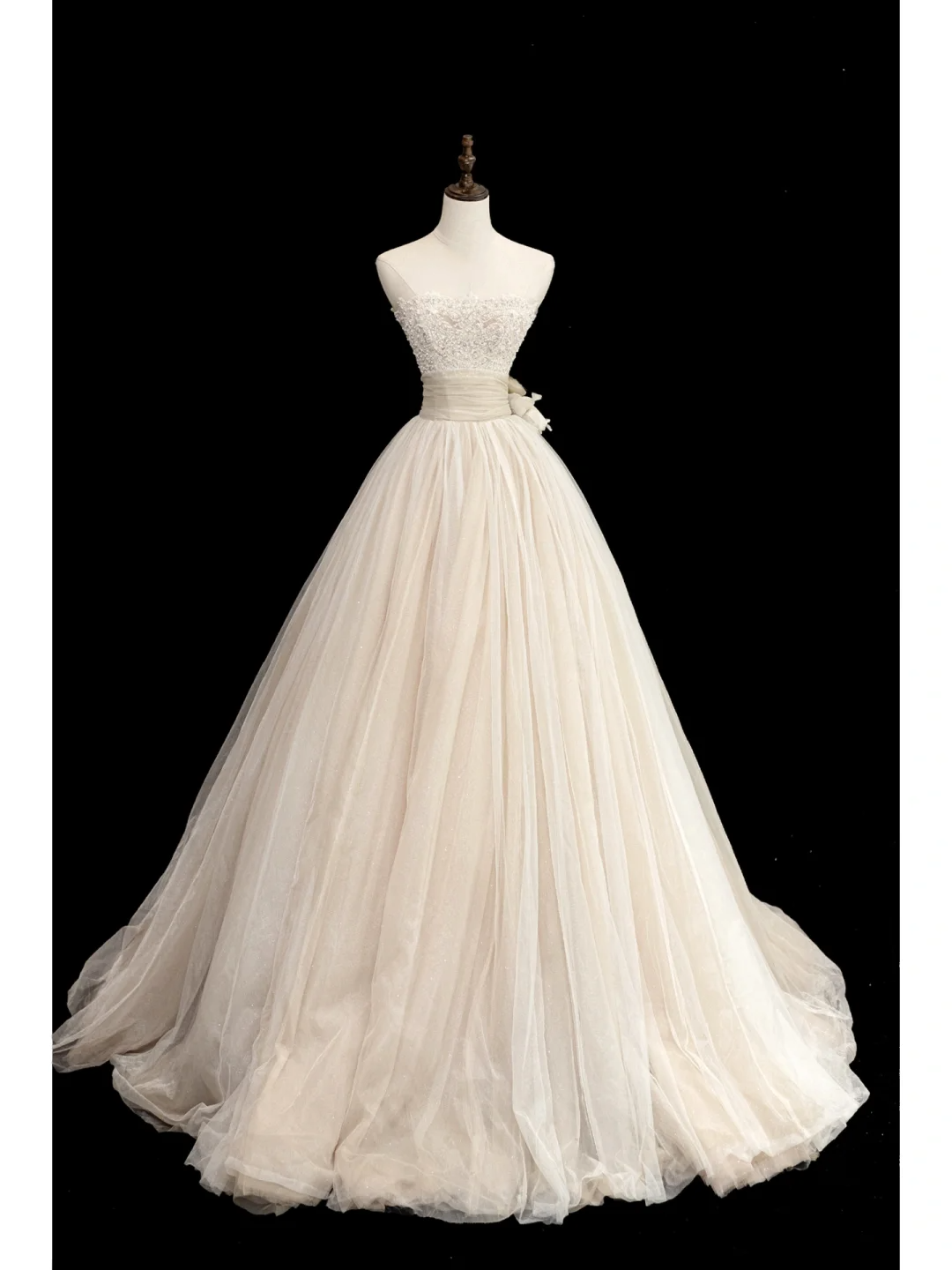 Timeless Bridal Gown Ball Gown Strapless Tulle Long White Wedding Dresses Elegant Bridal Gowns DH869