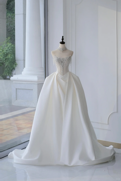 Timeless Bridal Gown Ball Gown Strapless Satin Silver Beads Sleeveless Long White Wedding Dresses Elegant Bridal Gowns DH888