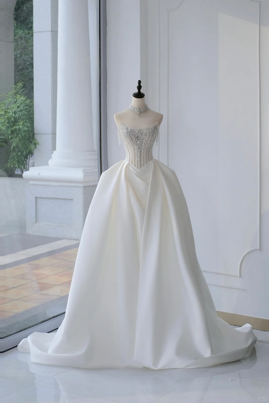 Timeless Bridal Gown Ball Gown Strapless Satin Silver Beads Sleeveless Long White Wedding Dresses Elegant Bridal Gowns DH888