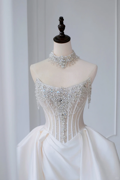 Timeless Bridal Gown Ball Gown Strapless Satin Silver Beads Sleeveless Long White Wedding Dresses Elegant Bridal Gowns DH888