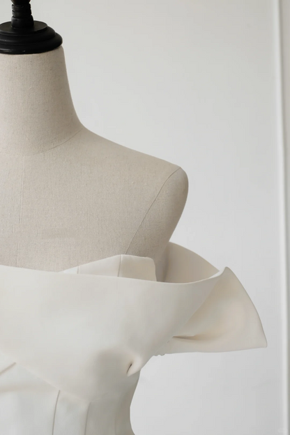 Timeless Bridal Gown Sheath Off The Shoulder Satin Short Sleeves Wedding Dresses Elegant Bridal Gowns DH891