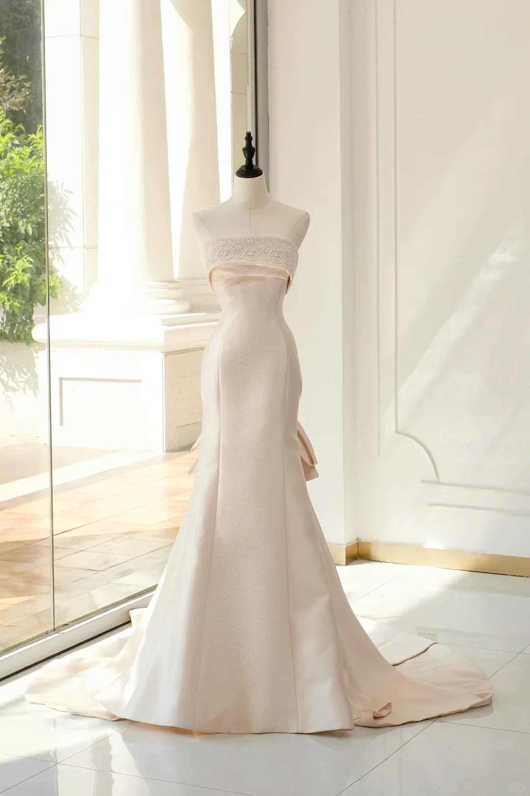 Classic Bridal Gown Mermaid Strapless Sleeveless Satin Long Light Pink Wedding Dresses Elegant Bridal Gowns Brides Dress DH894