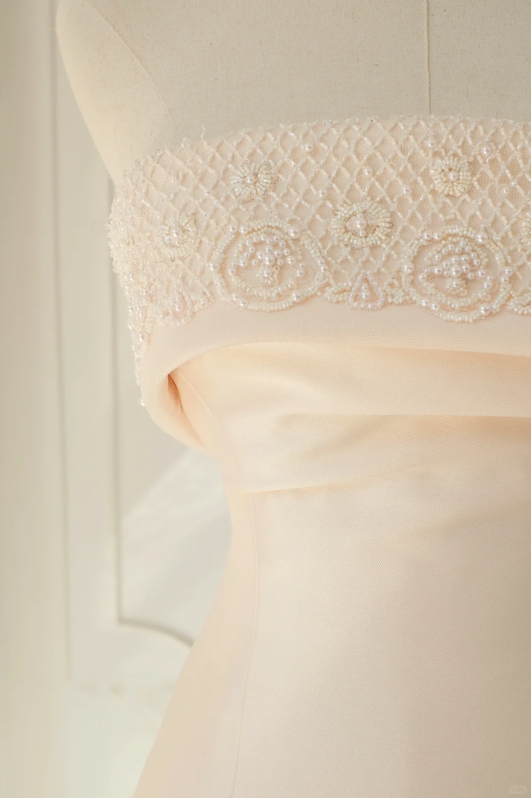 Classic Bridal Gown Mermaid Strapless Sleeveless Satin Long Light Pink Wedding Dresses Elegant Bridal Gowns Brides Dress DH894