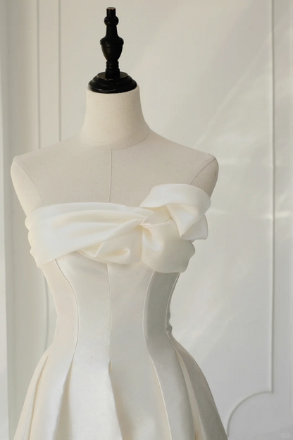 Timeless Bridal Gown A line Strapless Satin White Wedding Dresses Elegant Bridal Gowns DH895