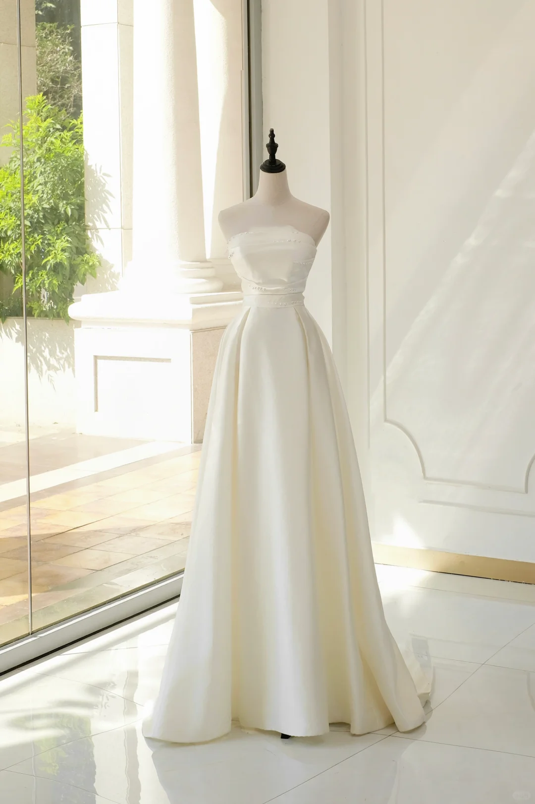 Timeless Bridal Dress A line Strapless Satin White Wedding Dresses Elegant Bridal Gowns DH896