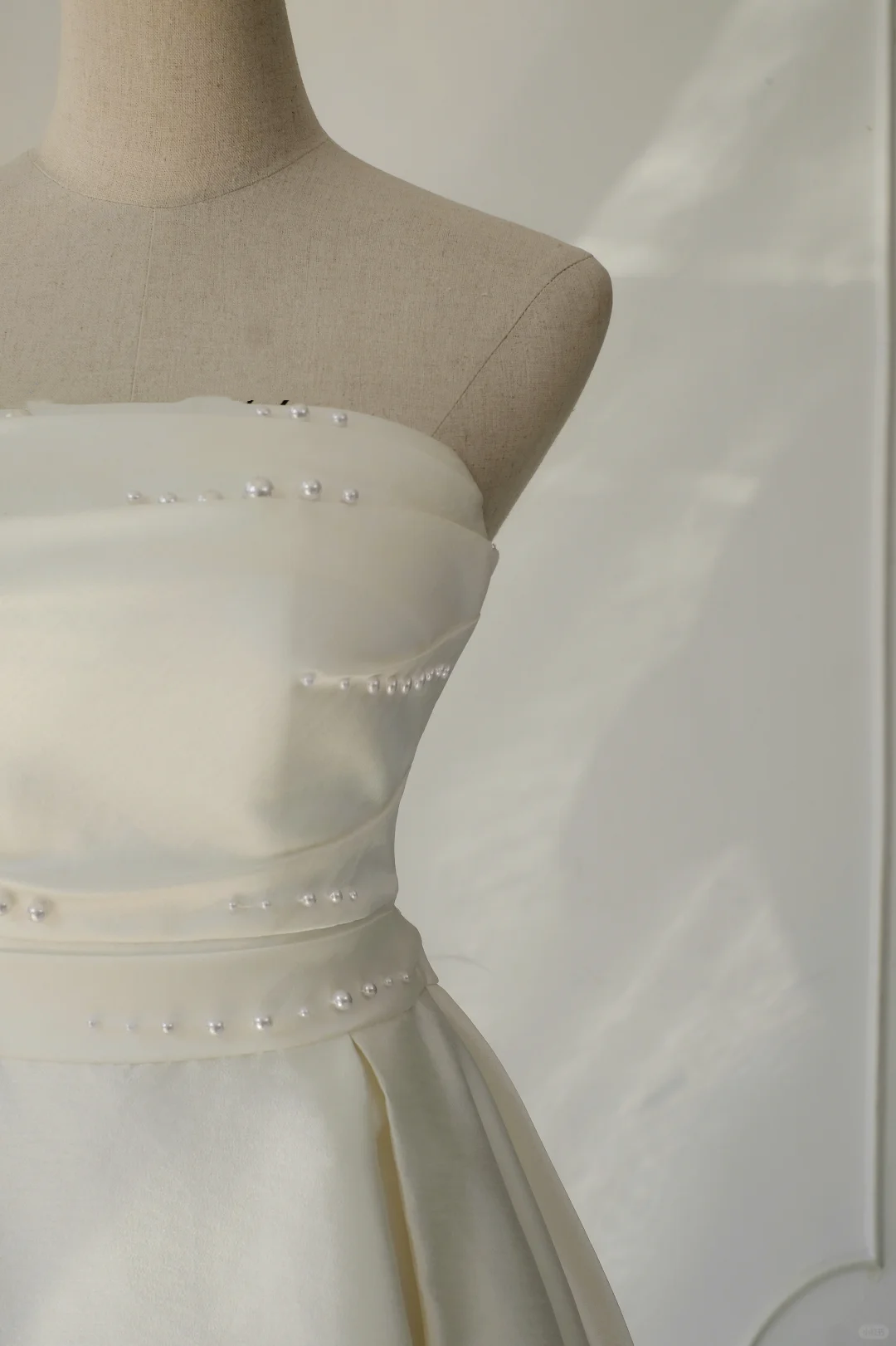 Timeless Bridal Dress A line Strapless Satin White Wedding Dresses Elegant Bridal Gowns DH896