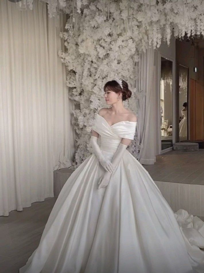 Timeless Bridal Gown Ball Gown Off The Shoulder White Short Sleeves Long Wedding Dresses Elegant Bridal Gowns DH916