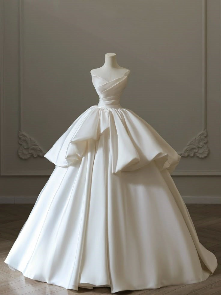 Princess Bridal Dress Ball Gown Strapless Sleeveless Satin White Wedding Dresses Elegant Bridal Gowns DH927