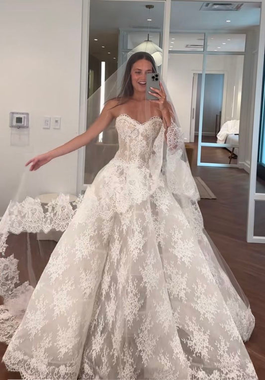 Princess Bridal Dress Ball Gown Sweetheart Sleeveless Lace White Wedding Dresses Pretty Bridal Gowns DH953