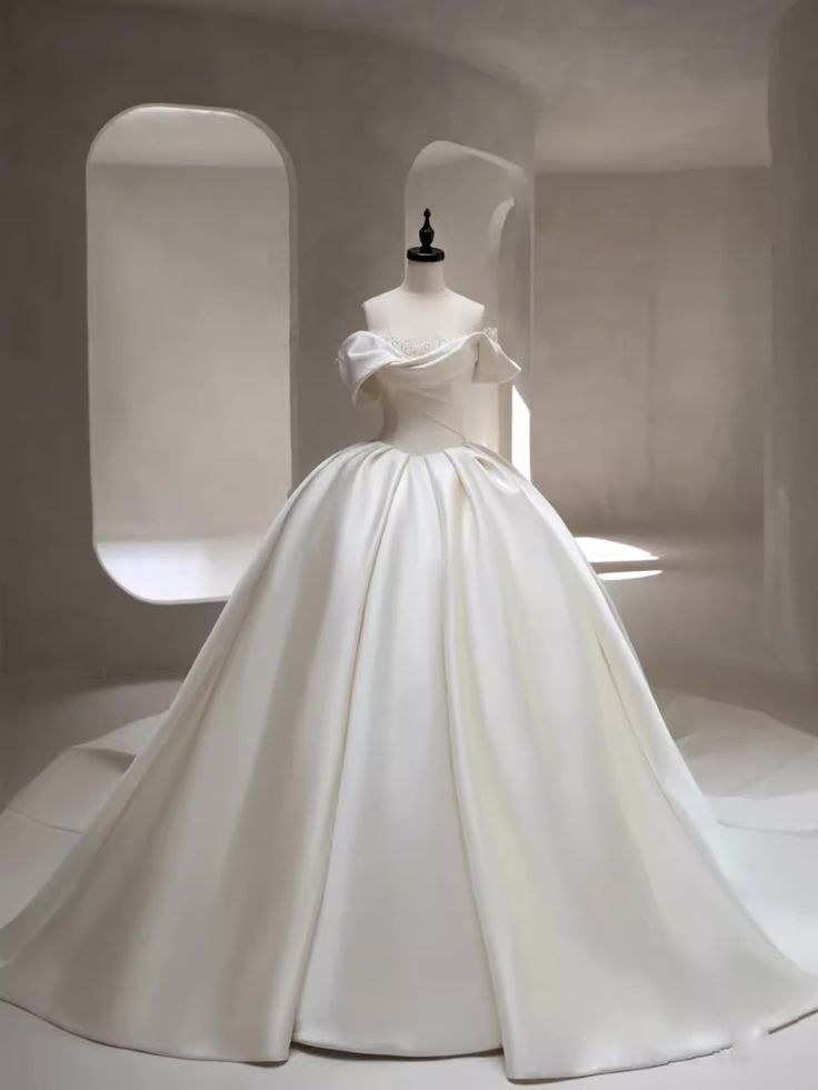 Timeless Bridal Gown Ball Gown Off The Shoulder White Satin Long Pleated Wedding Dresses Elegant Bridal Gowns DH956
