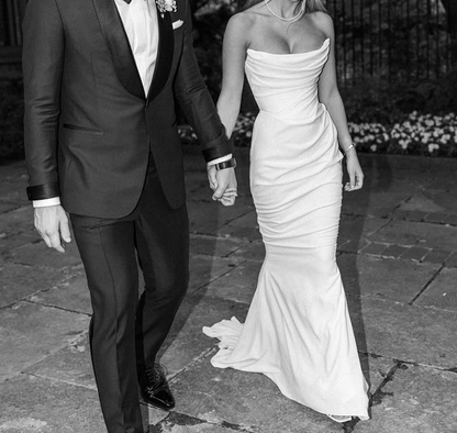 Romantic Bridal Gown Mermaid Strapless White Ruffles Wedding Dresses Minimalist Bridal Gowns DP1201