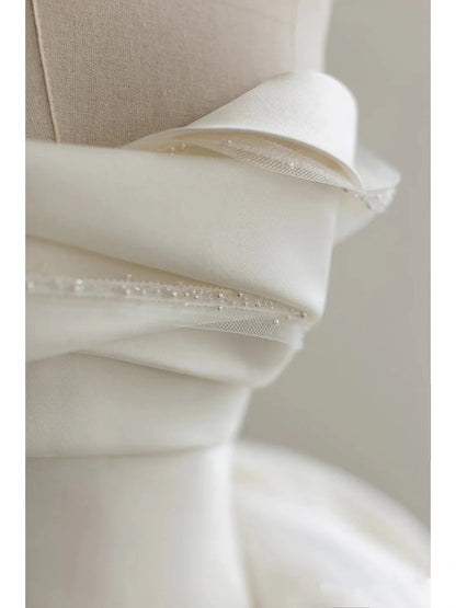 Romantic Bridal Gown Ball Gown Sweetheart Satin White Wedding Dresses Minimalist Bridal Gowns DP1209