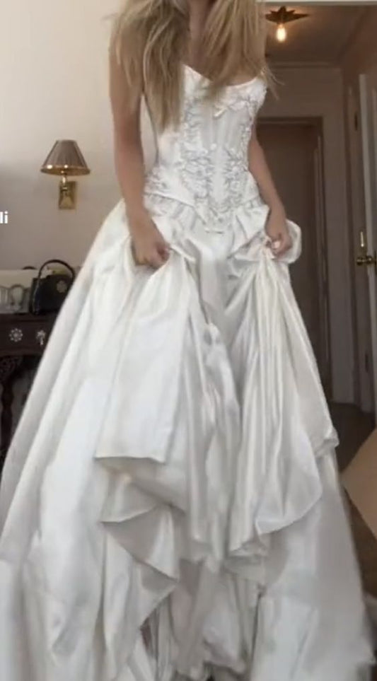 Romantic Bridal Gown A line Sweetheart Satin White Wedding Dresses Minimalist Bridal Gowns DP1211