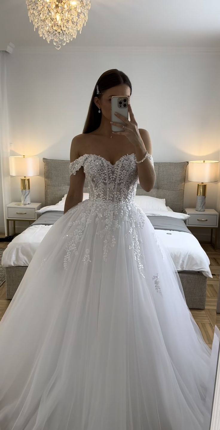 Ethereal Wedding Dress Ball Gown Off The Shoulder Tulle White Wedding Dresses Bridal Gowns DP1316