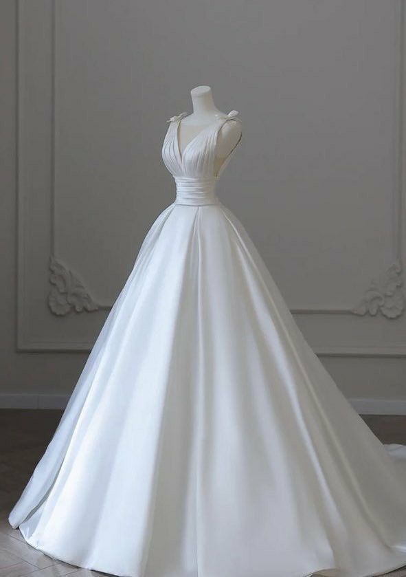 Ethereal Wedding Dress Ball Gown V Neck Satin White Wedding Dresses Bridal Gowns DP1329