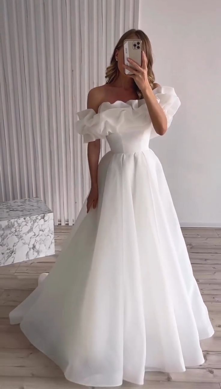 Simple Wedding Dress Ball Gown Off The Shoulder White Organza Wedding Dresses Bridal Gowns DP1356