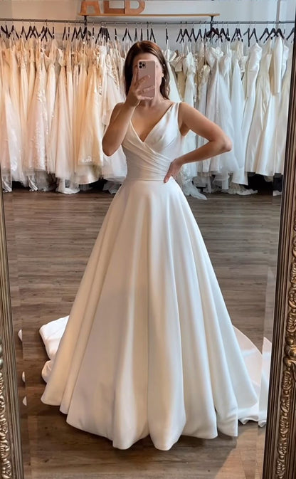 Pretty Wedding Dress Ball Gown V Neck Satin White Wedding Dresses Bridal Gowns DP1376