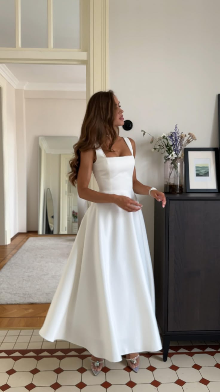 Classic Bridal Gown A line Square Satin White Summer Wedding Dresses Minimalist Bridal Gowns DP1370