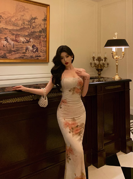 Elegant Sheath Spaghetti Straps Pink Sleeveless Burgundy 23rd Birthday Dress Party Gown Birthday Outfits Birthday Dress Ideas For Women DP1389