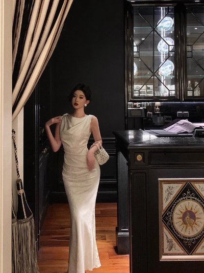 Elegant Sheath White Floral Satin Sleeveless 23rd Birthday Dress Party Gown Birthday Outfits Birthday Dress Ideas For Women DP1416