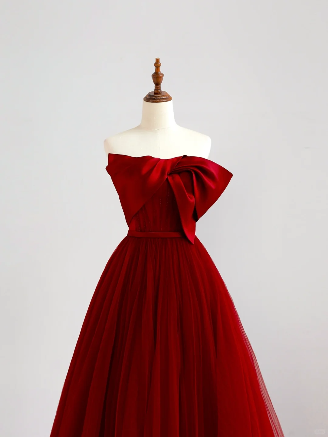 Elegant Glamour Ball Gown Strapless Burgundy Tulle Prom Dress Party Dress Evening Dresses DP1509