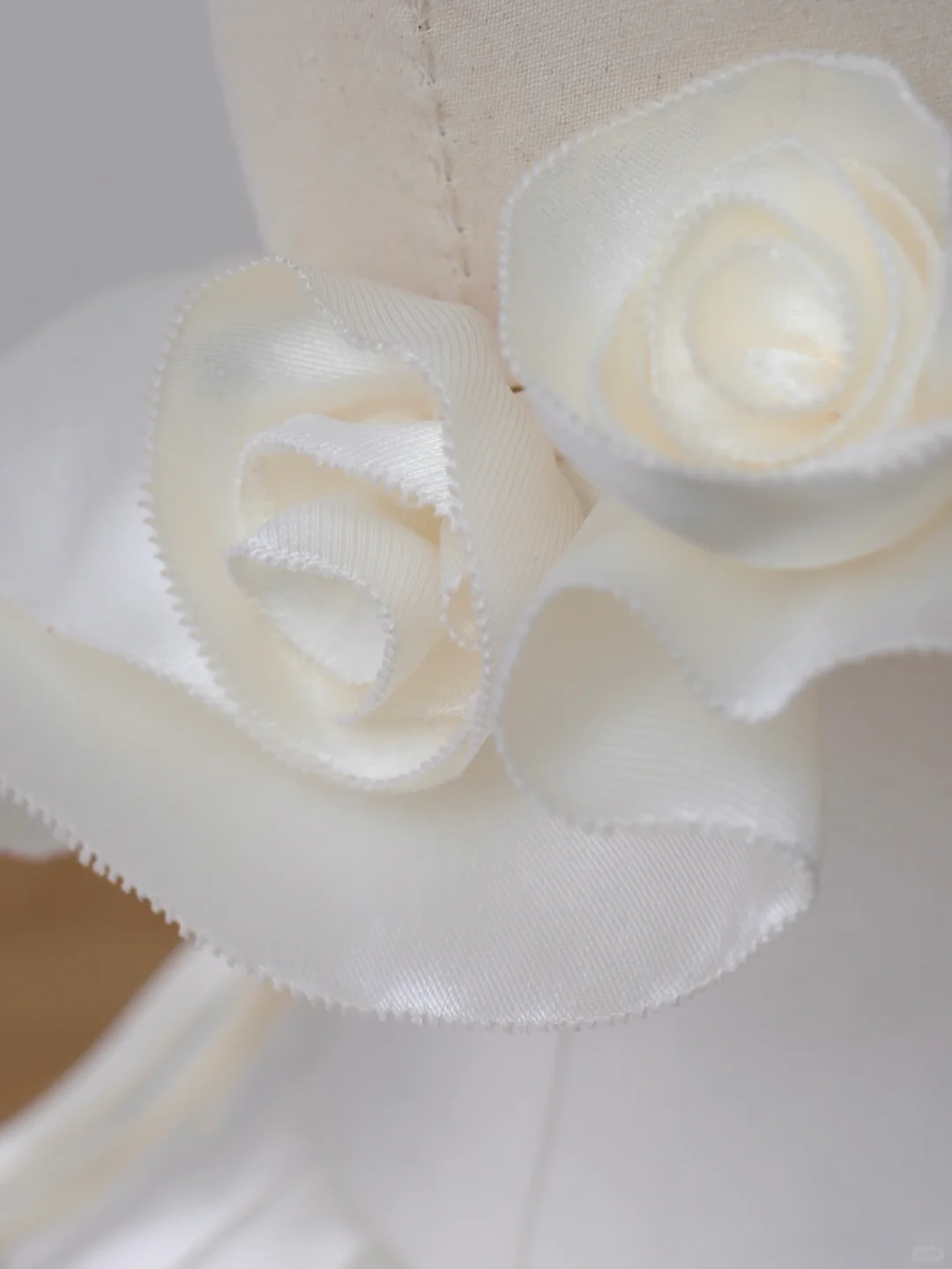 Timeless Bridal Gown Ball Gown Strapless Ivory Satin Wedding Dresses Bridal Gowns DP1511