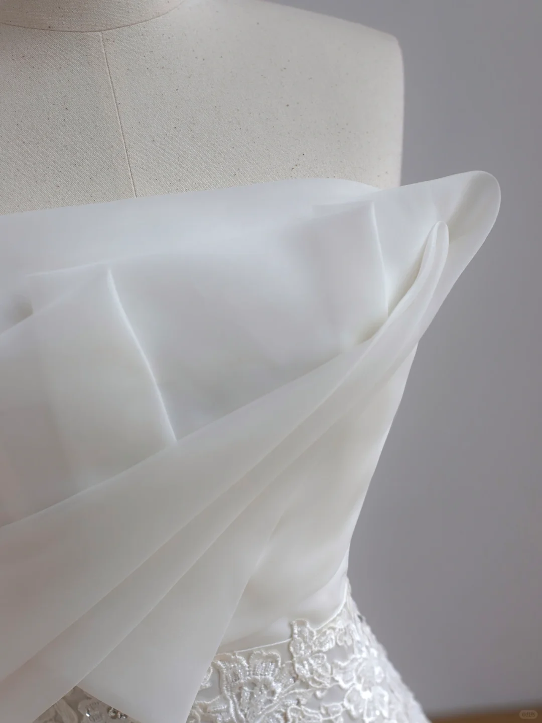 Simple Bridal Gown Mermaid Strapless Satin White Wedding Dresses Minimalist Bridal Gowns DP1513