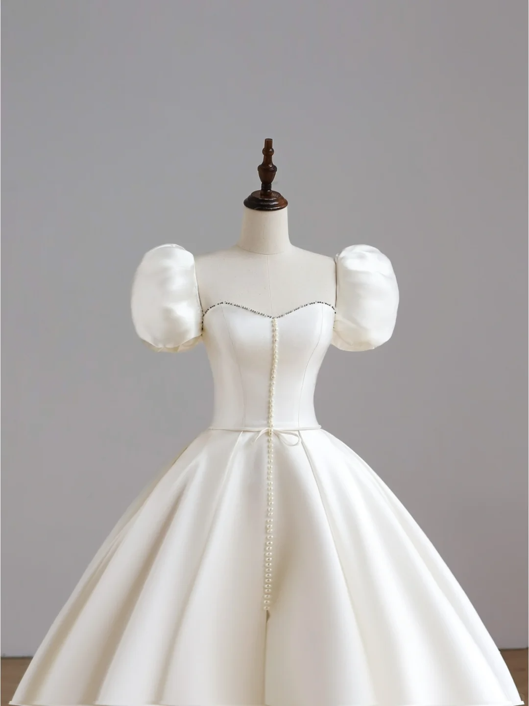 Simple Bridal Gown Ball Gown Short Sleeves Satin White Wedding Dresses Minimalist Bridal Gowns DP1523