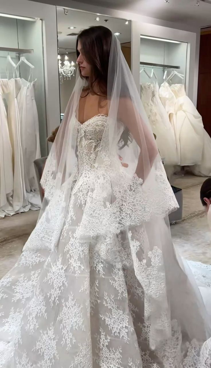 Classic Bridal Dress Ball Gown Sweetheart Lace White Wedding Dresses Minimalist Bridal Gowns DP1614